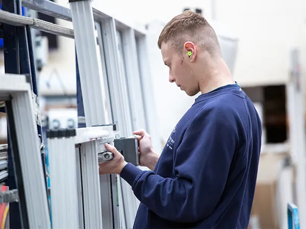 CO Manufacturing Employees